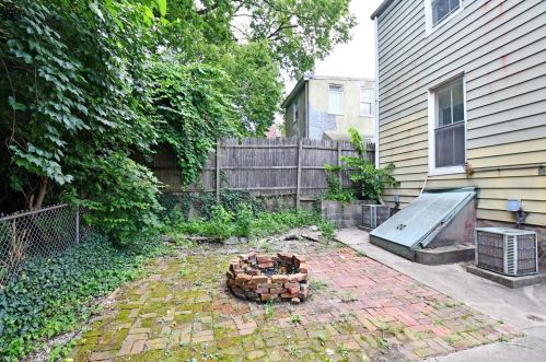 415 Ada St, Cincinnati OH 45219-1103 exterior