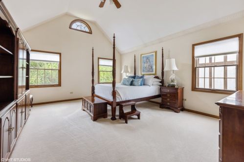 115 Eastern Ave, Willowbrook IL  60514-1414 exterior