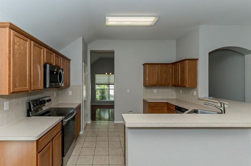2120 Deniro Dr, Fort Worth, TX 76134-4153