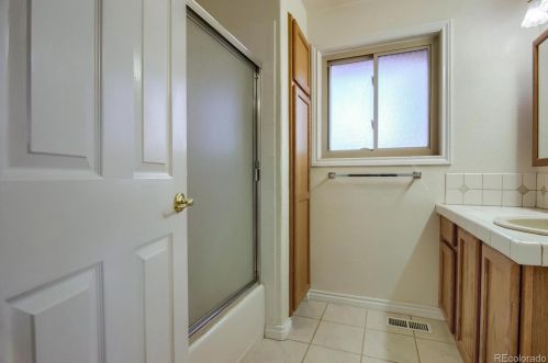 12298 Louisiana Dr, Aurora CO 80012-4316 exterior