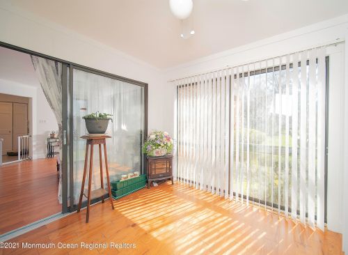 62 Manchester Ct, Tinton Falls NJ  07701-5496 exterior