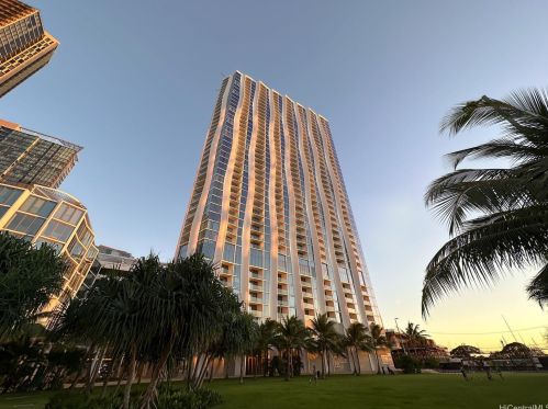 1000 Auahi St, Honolulu HI  96814-4105 exterior