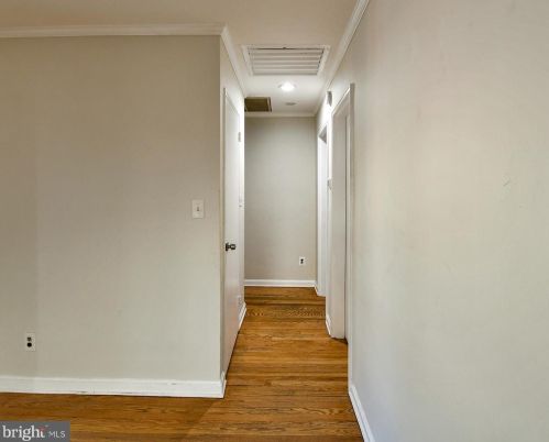 8708 Sundale Dr, Silver Spring MD 20910-5039 exterior