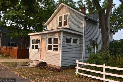 319 Tyler St, Hastings, MN 55033-1233
