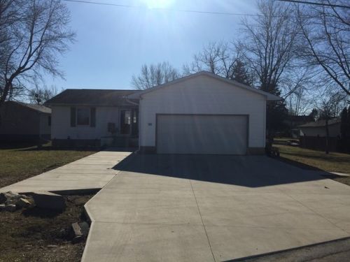 125 Front St, Wyanet, IL 61379-4500