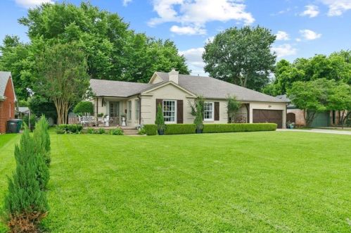 6127 Locke Ave, Fort Worth, TX 76116-4634