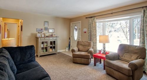 627 Addison Ave, Villa Park, IL 60181-2803