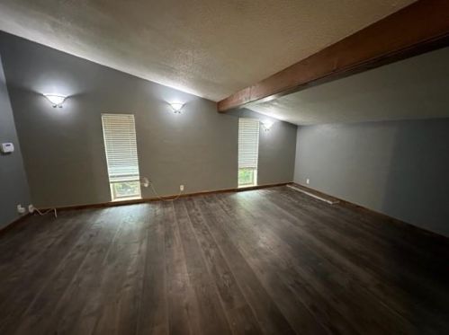 3034 Robin Hill Ln, Garland TX  75044-5822 exterior