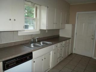 536 Broadway Ave, Springfield MO  65806-1733 exterior