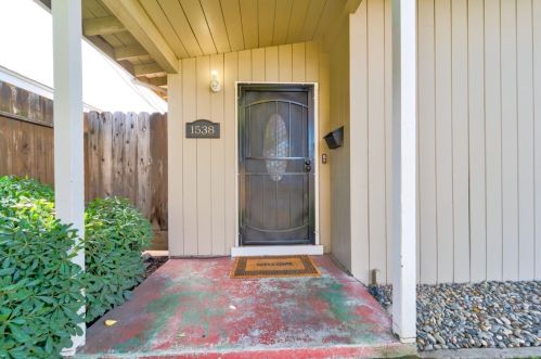 1538 Ashwood Dr, Modesto, CA 95350-4826
