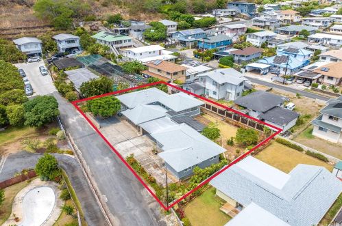 370 Elelupe Rd, Honolulu HI  96821-2248 exterior