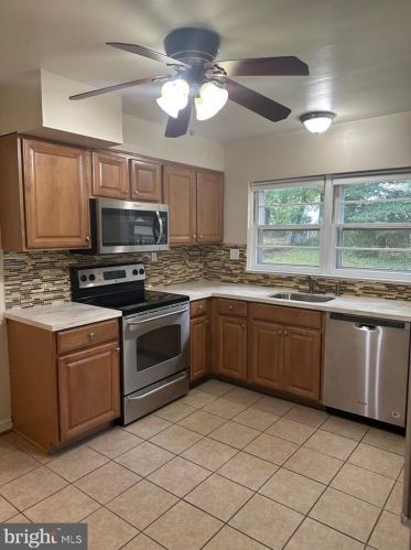 9703 Woodland Dr, Silver Spring MD  20910-1420 exterior