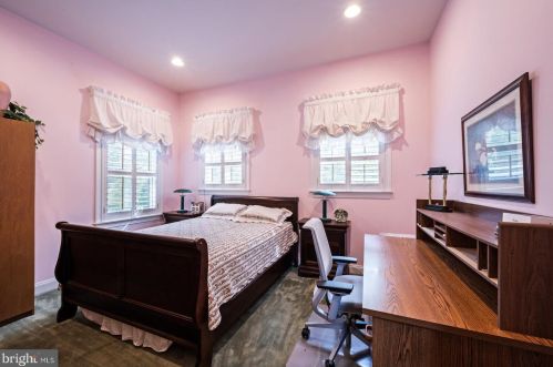 468 State Rd, Princeton NJ  08540-1412 exterior