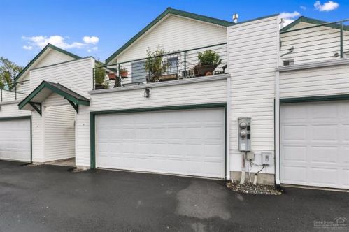 438 19th St, Eagle Crest OR  97756-8963 exterior