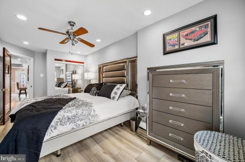 2833 10th St, Philadelphia PA 19122-6021 exterior