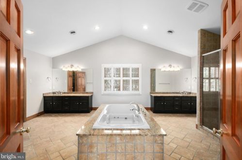 4210 Hogan Dr, Middletown MD  21769-6620 exterior