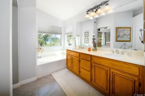 20752 Freeport Dr, Riverside CA  92508-3145 exterior