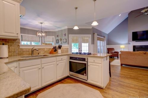 53 Crystal Ridge Dr, Ellington CT  06029-3052 exterior