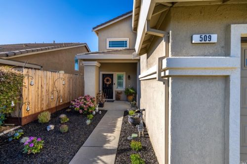 509 Blarney Cir, Vacaville, CA 95688-8563