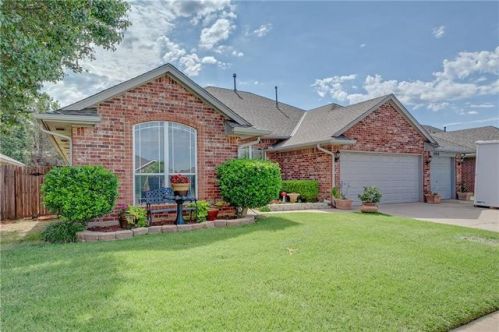 13812 Oakmond Rd, Edmond, OK 73013-2404