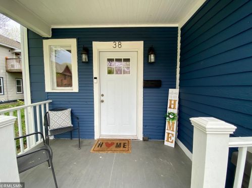 38 Douglas St, Saint Paul MN  55102-2302 exterior