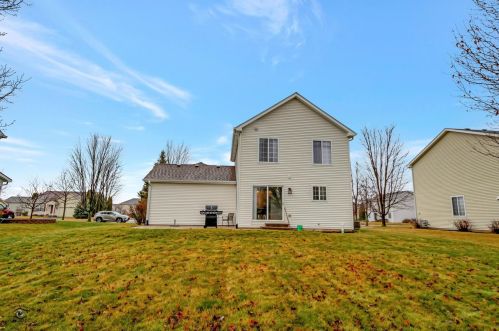 1516 Bluestem Ln, Minooka, IL 60447-8222