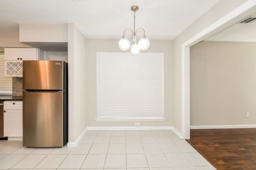 2108 Cannes Dr, Carrollton TX  75006-2923 exterior