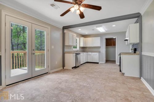 180 Scott Blvd, Stockbridge GA 30281-3855 exterior