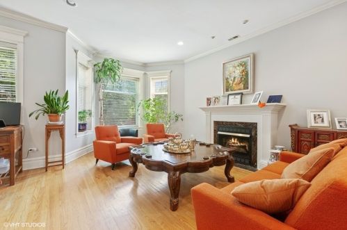 1342 Newport Ave, Chicago, IL 60657-1412