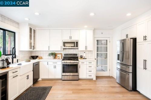 3035 Vessing Rd, Concord CA  94523-4516 exterior