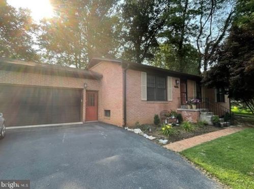 300 Ashley Dr, Shepherdstown WV  25443-4612 exterior