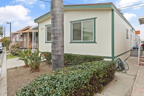 2424 1st St, Santa Ana CA 92703-3546 exterior