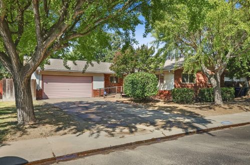 1719 Silkwood Dr, Modesto, CA 95350-3938