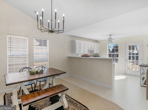 373 Chadwick Cmns, Stockbridge GA  30281-7772 exterior