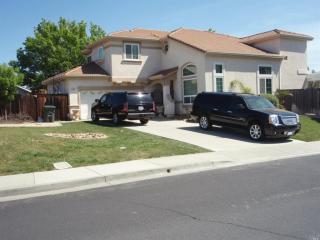 255 Woodcrest Dr, Vacaville, CA 95688-9121