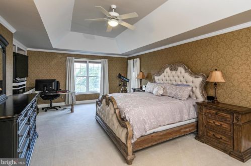 54 Ettl Cir, Princeton NJ  08540-2327 exterior