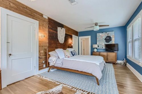 3901 Becker Ave, Austin TX  78751-5209 exterior