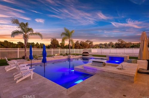 16105 Mariposa Ave, Riverside CA  92504 exterior