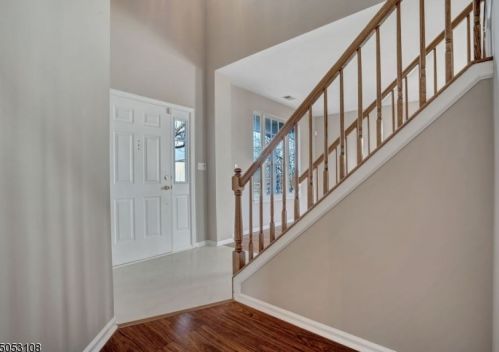 5 Joanne Ct, Bridgewater, NJ 08807-2594