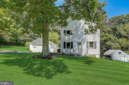 743 Rock Rd, Allentown, PA 18103-7526