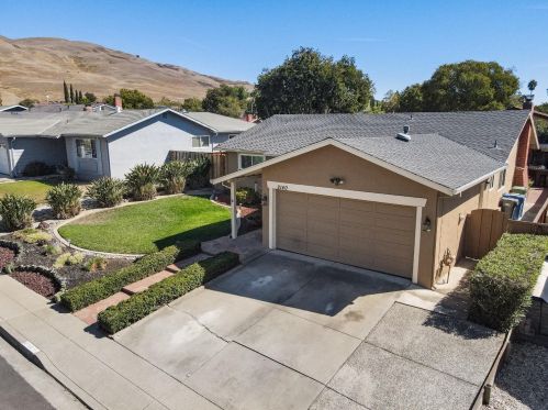2140 Petersburg Dr, Milpitas, CA 95035-6654