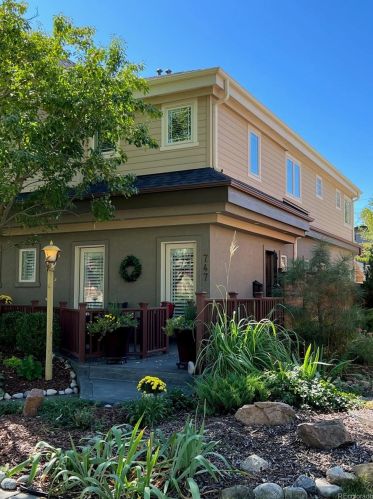747 Emerson St, Denver, CO 80218-3218