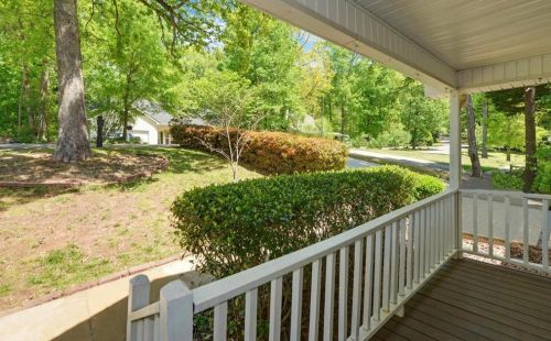 3327 Cove Overlook Dr, Gainesville, GA 30501-1407