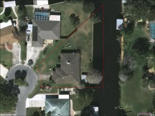 1616 Texas Ct, Tavares, FL 32778-2130