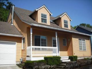 419 7th Ave, Camas, WA 98607-2062