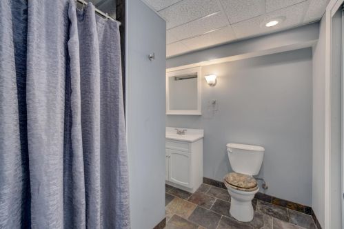1446 Alaska Ave, Saint Paul MN  55116-2338 exterior