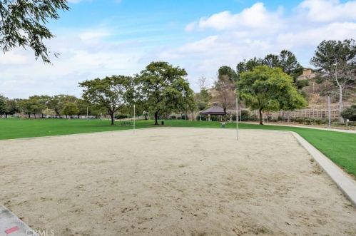 949 Lone Pine Ln, Anaheim CA  92808-2309 exterior