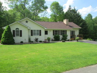 134 Sunbright Ln, Beaver WV  25813-8936 exterior