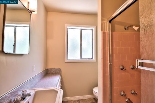 1111 Elm St, Lodi CA  95240-1813 exterior