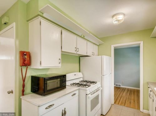 392 Grafton Ave, Saint Paul MN  55128-6528 exterior